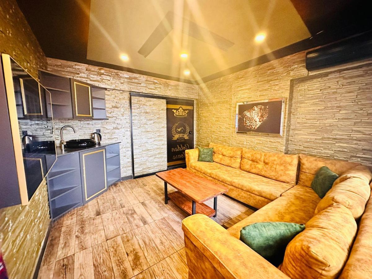 Apartment Golden Rock House