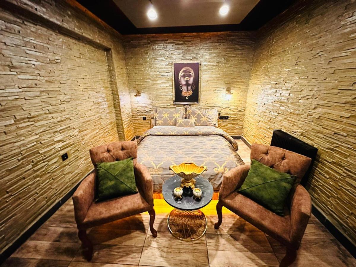 Apartment Golden Rock House